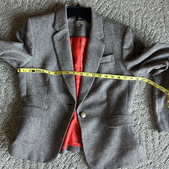 Cremieux fully lined blazer with elbow patches - Picture 5 of 6